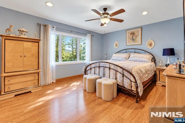 123 Sussex Road, Bergenfield, NJ 07621