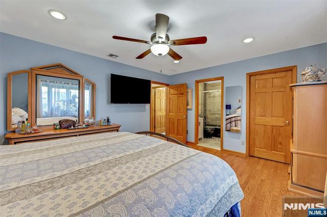 123 Sussex Road, Bergenfield, NJ 07621