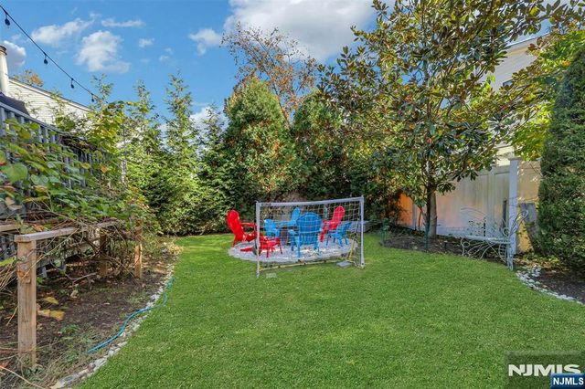 123 Sussex Road, Bergenfield, NJ 07621