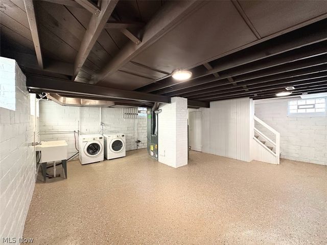 1073 Argonne Road, South Euclid, OH 44121