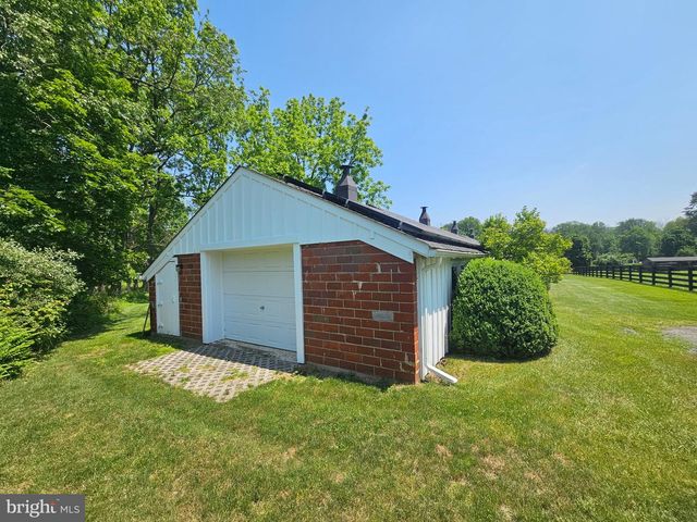 112 PLEASANT GROVE RD, Long Valley, NJ 07853