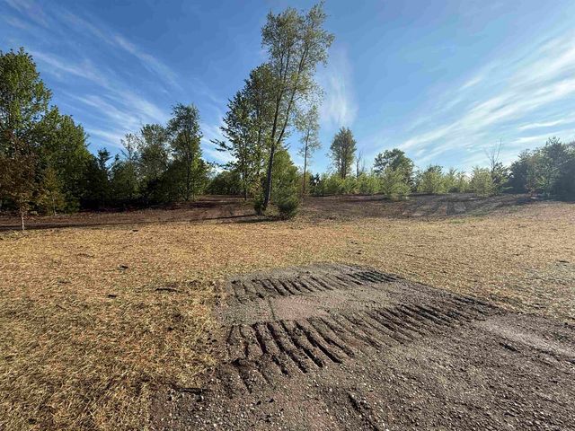 1029 E Solaris Way, Maple City, MI 49664