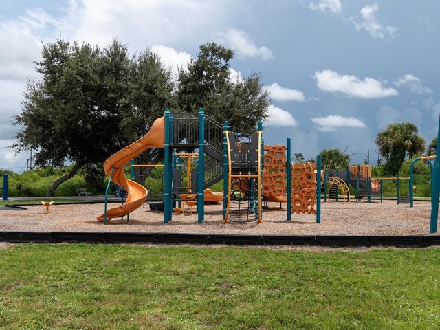 104 ARROW LANE, Rotonda West, FL 33947