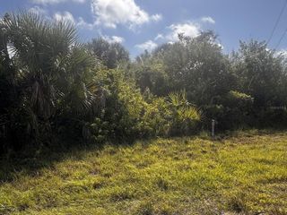 104 ARROW LANE, Rotonda West, FL 33947