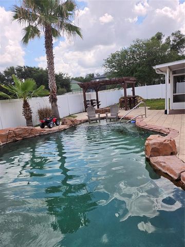 2215 KINGSCREST CIRCLE, Apopka, FL 32712