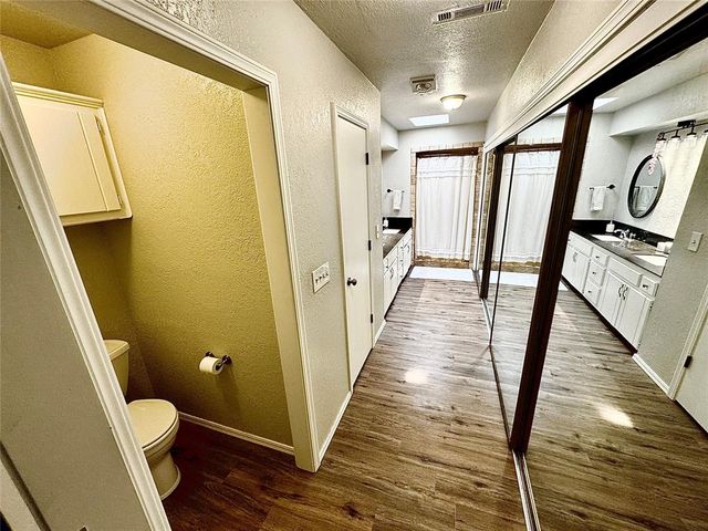 501 SE 34th Street, Moore, OK 73160