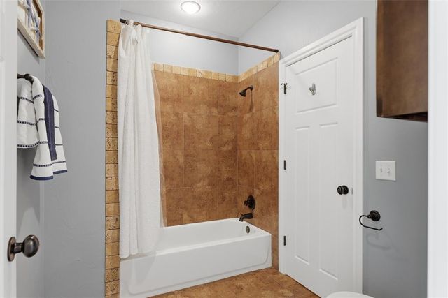 4516 Boulder Bridge Way, Edmond, OK 73034