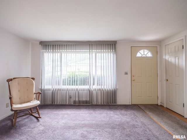 1705 N 12TH Street, Pekin, IL 61554