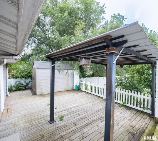 1705 N 12TH Street, Pekin, IL 61554
