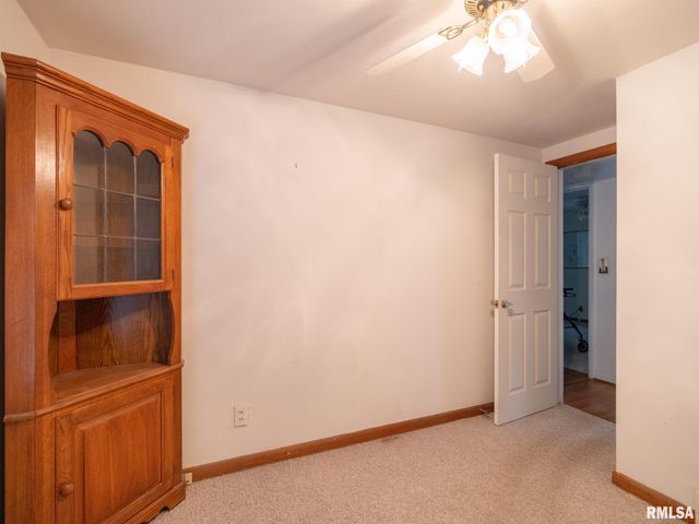 1705 N 12TH Street, Pekin, IL 61554