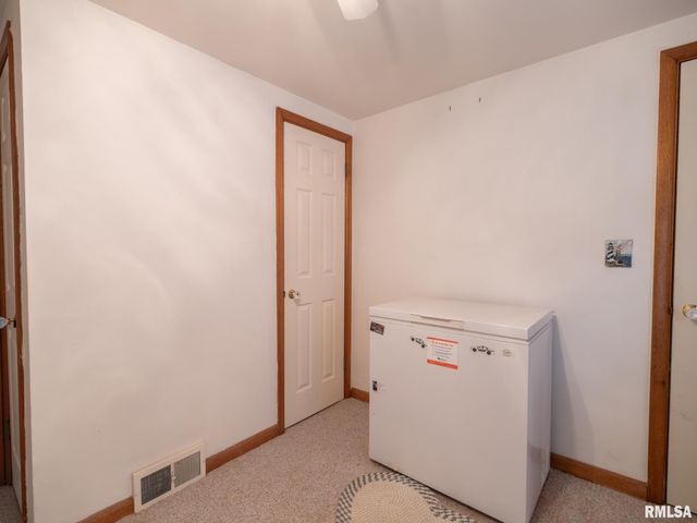 1705 N 12TH Street, Pekin, IL 61554