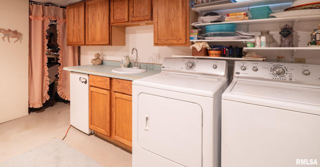1705 N 12TH Street, Pekin, IL 61554