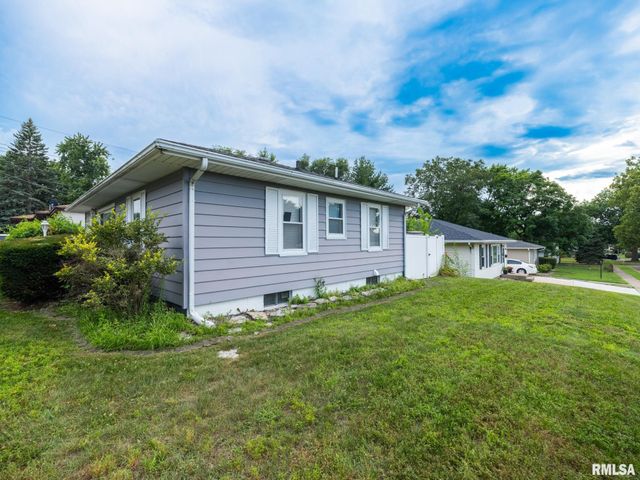 1705 N 12TH Street, Pekin, IL 61554