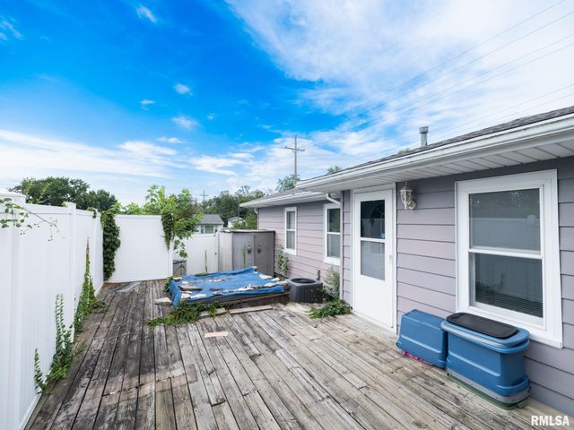 1705 N 12TH Street, Pekin, IL 61554