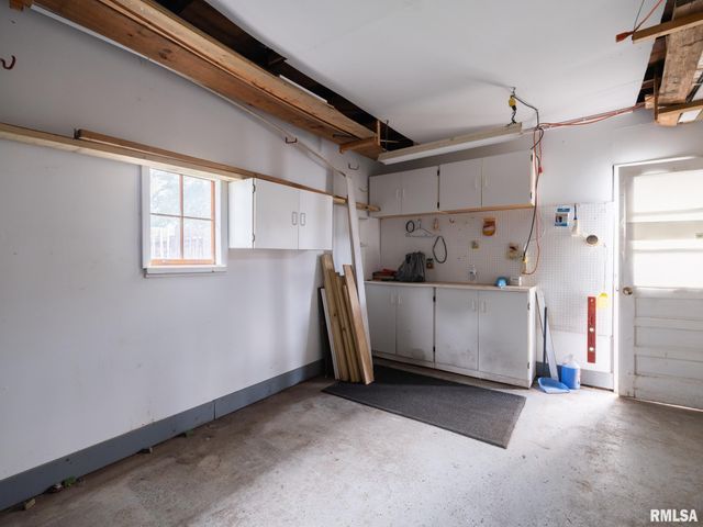 1705 N 12TH Street, Pekin, IL 61554