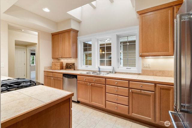 2307 Sundown Court, Anacortes, WA 98221