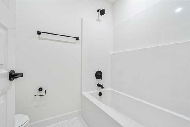 6908 SW Orange Avenue, Bentonville, AR 72713