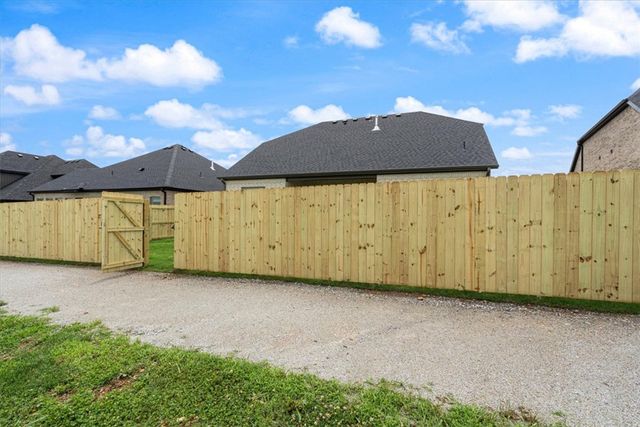 6908 SW Orange Avenue, Bentonville, AR 72713