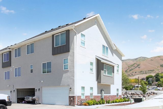 2811 S ORCHARD HILL LN, Perry, UT 84302