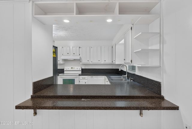 9954 LARKDALE Court, Jacksonville, FL 32257