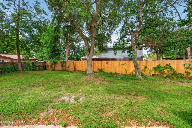 9954 LARKDALE Court, Jacksonville, FL 32257