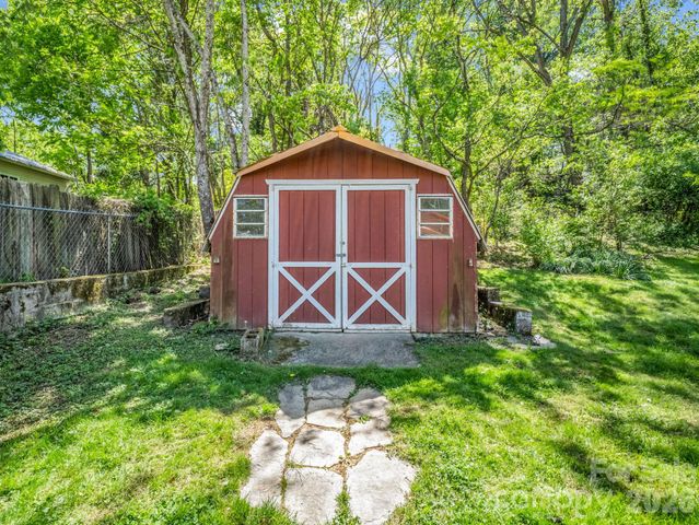 159 Onteora Boulevard, Asheville, NC 28803