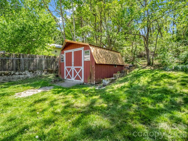 159 Onteora Boulevard, Asheville, NC 28803