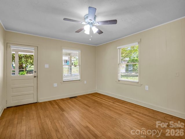 159 Onteora Boulevard, Asheville, NC 28803