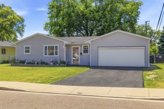 41 Austin Avenue, Carpentersville, IL 60110
