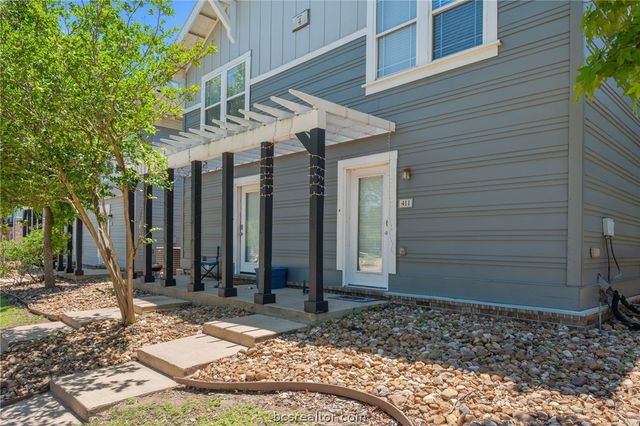 1725 Harvey Mitchell S 411, College Station, TX 77840