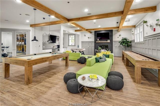 1725 Harvey Mitchell S 411, College Station, TX 77840