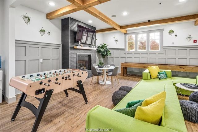1725 Harvey Mitchell S 411, College Station, TX 77840