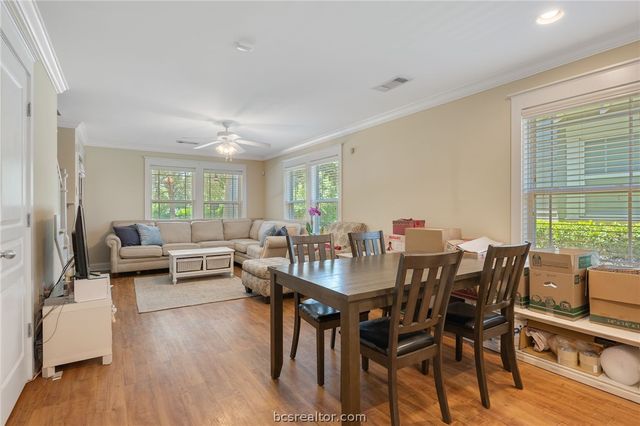 1725 Harvey Mitchell S 411, College Station, TX 77840