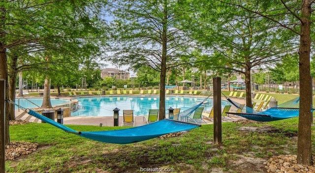 1725 Harvey Mitchell S 411, College Station, TX 77840