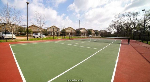 1725 Harvey Mitchell S 411, College Station, TX 77840