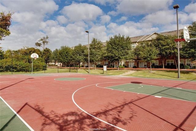 1725 Harvey Mitchell S 411, College Station, TX 77840