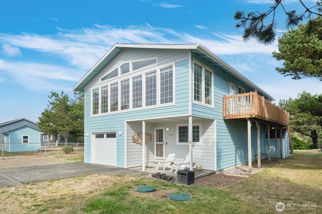 32208 G Street, Ocean Park, WA 98640