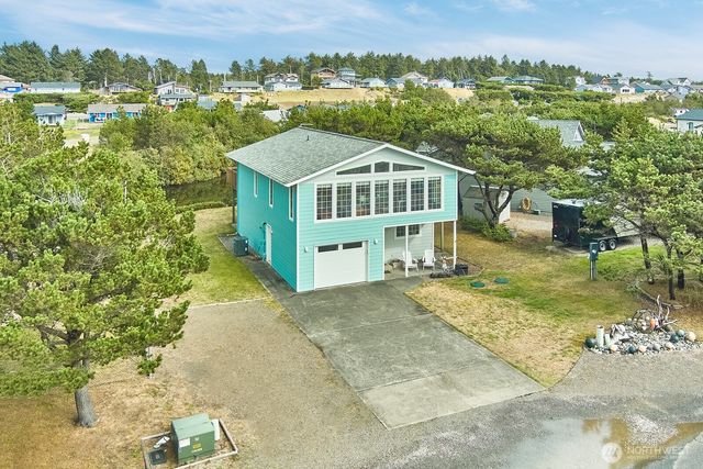 32208 G Street, Ocean Park, WA 98640