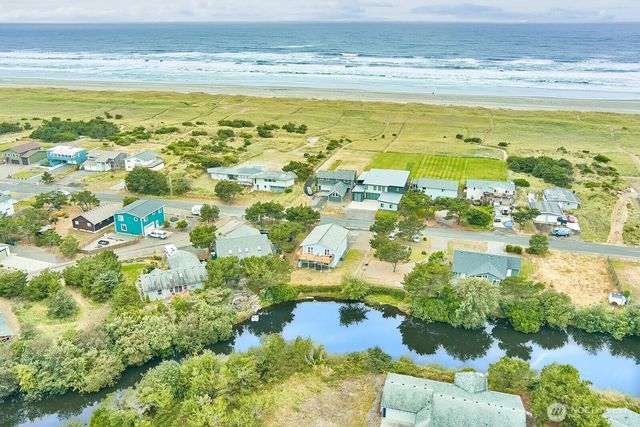 32208 G Street, Ocean Park, WA 98640