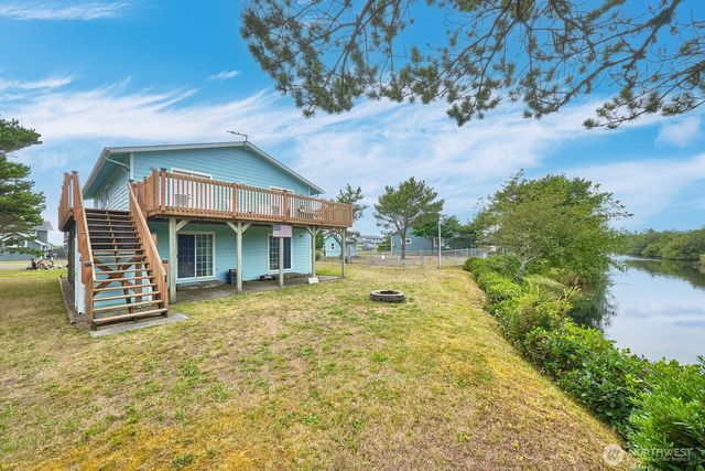 32208 G Street, Ocean Park, WA 98640