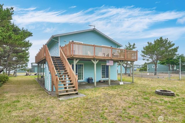 32208 G Street, Ocean Park, WA 98640