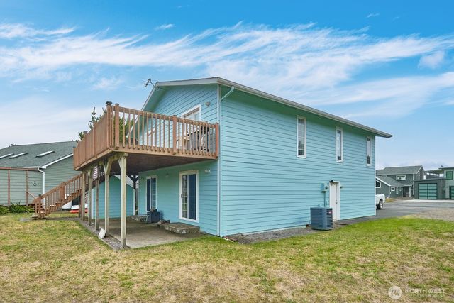 32208 G Street, Ocean Park, WA 98640