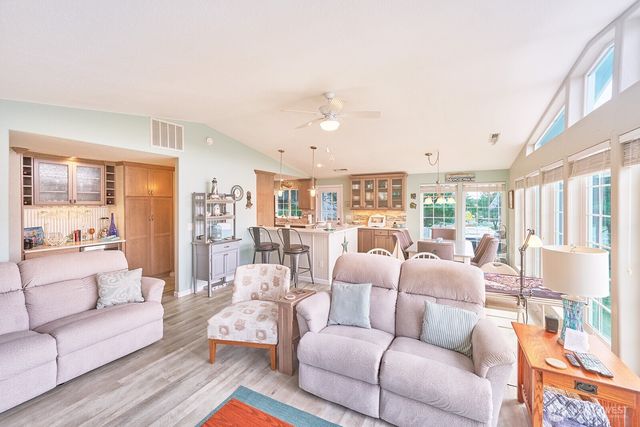 32208 G Street, Ocean Park, WA 98640