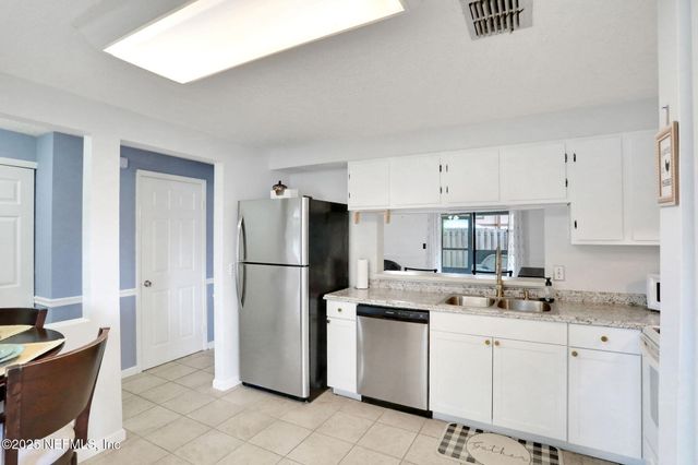 7020 PRESTWICK Circle N, Jacksonville, FL 32244