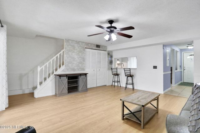 7020 PRESTWICK Circle N, Jacksonville, FL 32244