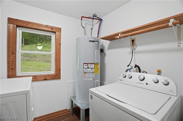 1047 Drift Fork Rd, Elizabeth, WV 26143