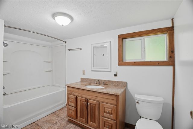1047 Drift Fork Rd, Elizabeth, WV 26143