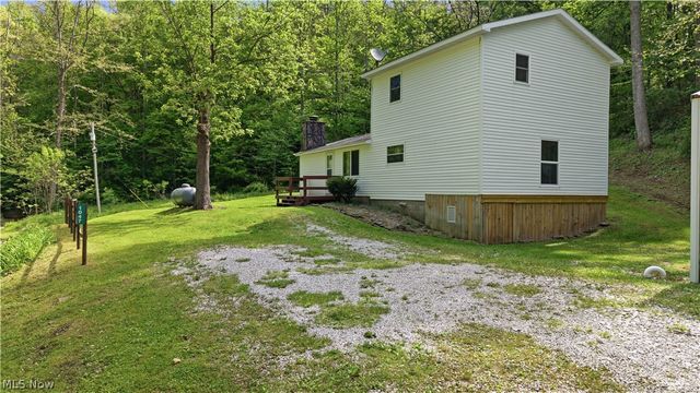 1047 Drift Fork Rd, Elizabeth, WV 26143