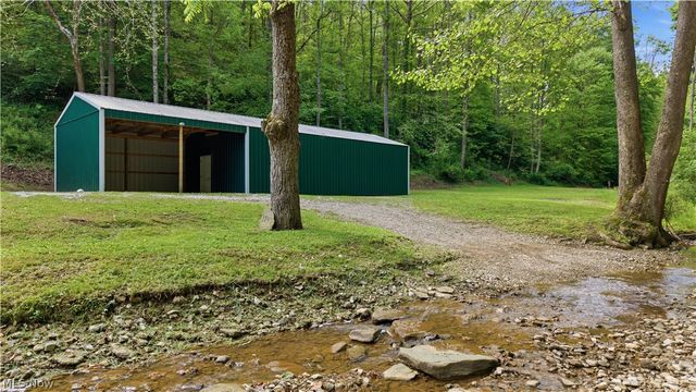 1047 Drift Fork Rd, Elizabeth, WV 26143