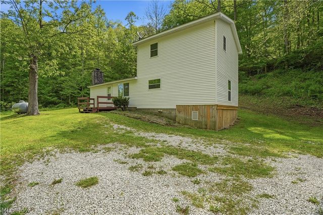 1047 Drift Fork Rd, Elizabeth, WV 26143